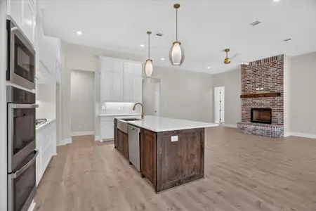 New construction Single-Family house 511 Pernell Ct, Weatherford, TX 76087 plan The Tyler - image 7