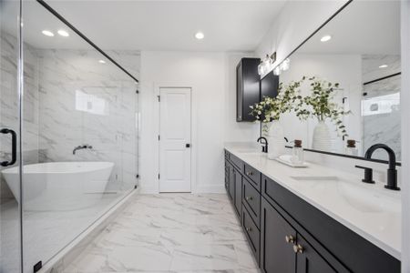 New construction Single-Family house 2814 Mills St, Houston, TX 77026 - image 12