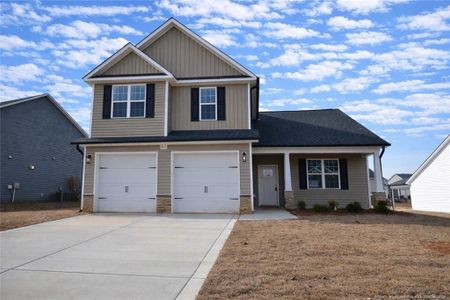 New construction Single-Family house 1709 Man-O-War Dr, Hope Mills, NC 28348 - image