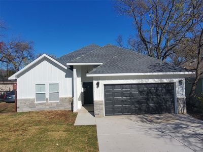 New construction Single-Family house 1313 E Powell Avenue, Fort Worth, TX 76104 - photo 0