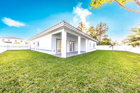 New construction Single-Family house 12901 Sw 266Th Ter, Homestead, FL 33032 - image