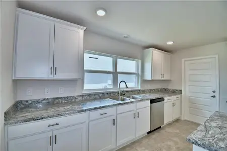 New construction Single-Family house 4023 Tullamore Ln, Auburndale, FL 33823 null- photo 13 13