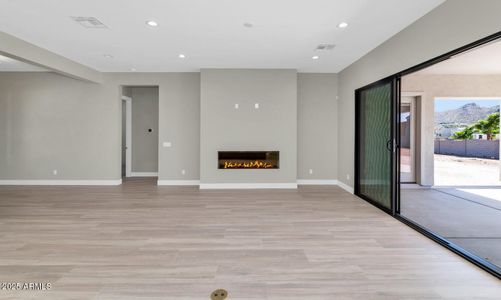 New construction Single-Family house 2819 W Canyon Creek Rd, Phoenix, AZ 85086 null- photo 4 4