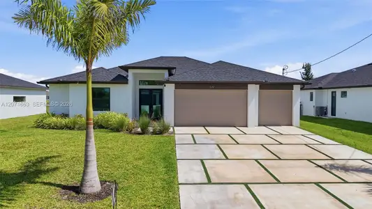 New construction Single-Family house 329 Ne 15Th Ter, Cape Coral, FL 33909 - image
