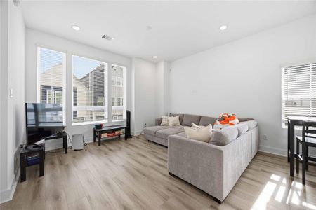 New construction Single-Family house 8320 Springwood Canyon Ln, Houston, TX 77055 - image 12
