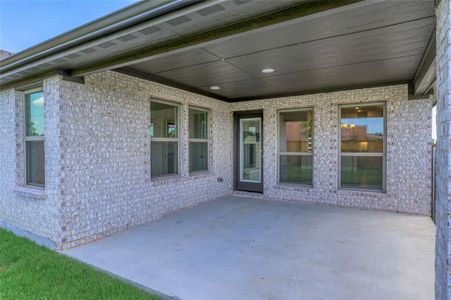 New construction Single-Family house 640 Brazos Dr, Van Alstyne, TX 75495 - image 4