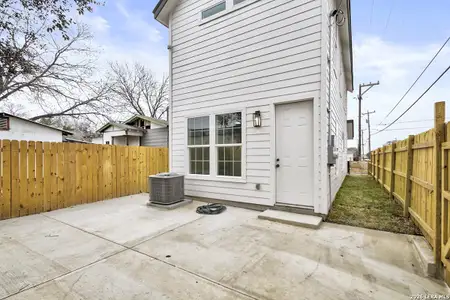 New construction Single-Family house 831 Montezuma, San Antonio, TX 78207 - image