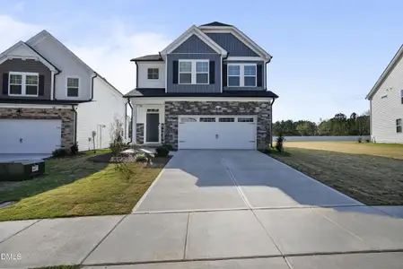 New construction Single-Family house 428 Longleaf Gln, Zebulon, NC 27597 - image