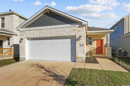 New construction Single-Family house 15523 Lonehollow Lk, San Antonio, TX 78253 plan Easton - 1388 - image