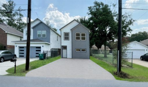 New construction Single-Family house 6616 Apollo St, Houston, TX 77091 - image