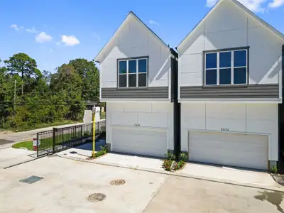 New construction Single-Family house 5625 Azores, Houston, TX 77091 - image