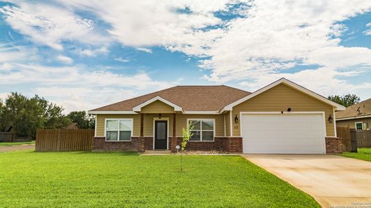 New construction Single-Family house 68 Sunday Ct, Uvalde, TX 78801 - image