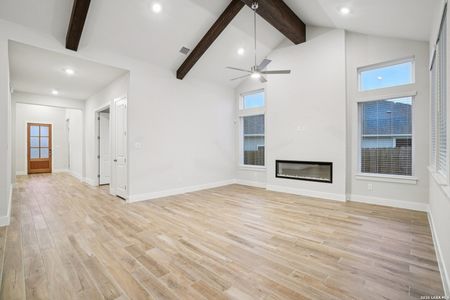 New construction Single-Family house 1346 Wilson Crk, New Braunfels, TX 78132 plan Malia - image 11