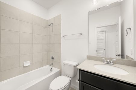 New construction Single-Family house 125 Toftrees Dr, Cleburne, TX 76031 plan Redwood II - image 12