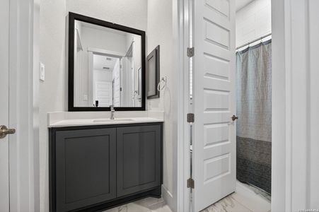 New construction Single-Family house 160 Pradera Rdg, Floresville, TX 78114 - image 9