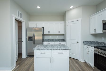 New construction Single-Family house 1125 Scarlett Oak Rd, Spring Hope, NC 27882 plan Brook C - image 9