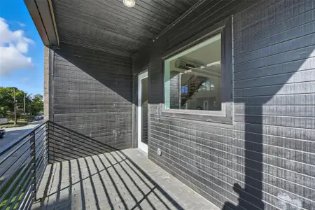 New construction Townhouse house 421 S Rayner St, Fort Worth, TX 76111 - image