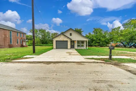 New construction Single-Family house 2208 Mill St, Greenville, TX 75401 - image
