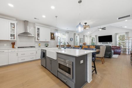 New construction Single-Family house 2021 Kings River Trl, Hollywood, SC 29449 - image 6