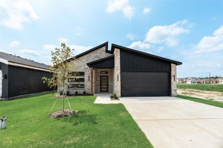 New construction Single-Family house 110 Hesed St, Greenville, TX 75402 - image