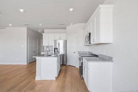 New construction Multi-Family house 7137 Magnolia Crk, San Antonio, TX 78252 plan Lyon - image 17