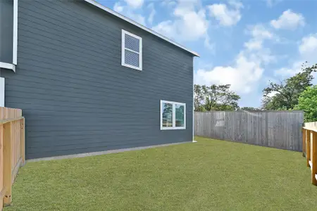 New construction Single-Family house 14167 Mellow Pine Ct, Houston, TX 77032 - image 4