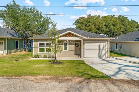 New construction Single-Family house 809 Branding Iron Trl, Granbury, TX 76049 - image