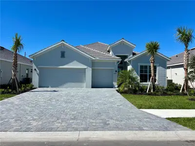 New construction Single-Family house 5608 Lightening Whelk Ln, Lakewood Ranch, FL 34211 - image