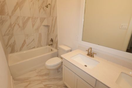 New construction Single-Family house 9912 Cavelier Canyon Ct, Montgomery, TX 77316 plan 16598 Gaines Glen Lane - image 12