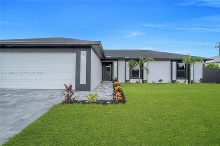 New construction Single-Family house 2124 Ne 16Th Pl, Cape Coral, FL 33909 - image