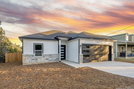 New construction Single-Family house 1382 Bob White Dr, Spring Branch, TX 78070 - photo 0