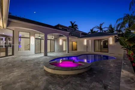 New construction Single-Family house 2530 Montclaire Cir, Weston, FL 33327 - image