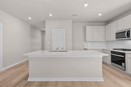 New construction Single-Family house 2518 N Heritage Dr, Dayton, TX 77535 plan Howard - image