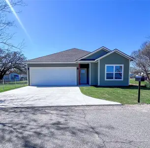 New construction Single-Family house 729 N 9Th Ave, Denison, TX 75021 - image