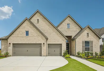 New construction Single-Family house 910 Hilltop View Ln, Friendswood, TX 77573 plan 5029 Elevation D - image