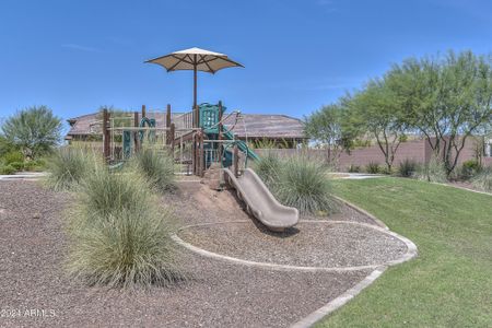 New construction Single-Family house 17620 W Oberlin Way, Surprise, AZ 85387 null- photo 9 9