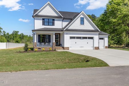New construction Single-Family house 303 Freedom Rdg Dr, Smithfield, NC 27577 - image