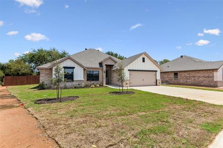 New construction Single-Family house 736 Jameson, Springtown, TX 76082 - photo 2 2