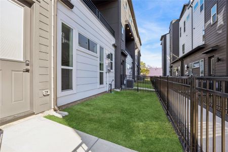 New construction Single-Family house 3008 Lamar St, Houston, TX 77003 - image