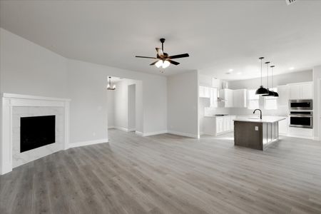 New construction Single-Family house Arlington, TX 76002 plan Sommerset - image 13