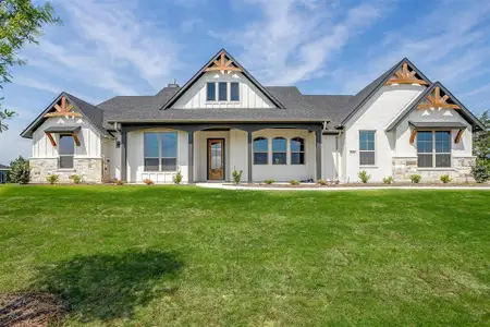 New construction Single-Family house 1941 Kaycee Cir, Midlothian, TX 76065 plan The Avery - image 2