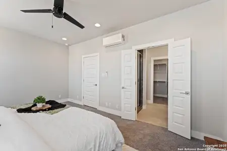 New construction Townhouse house 7944 Kennedy Hl, San Antonio, TX 78235 - image