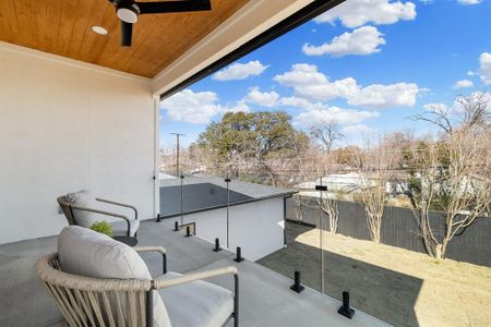 View of patio / terrace featuring ceiling fan