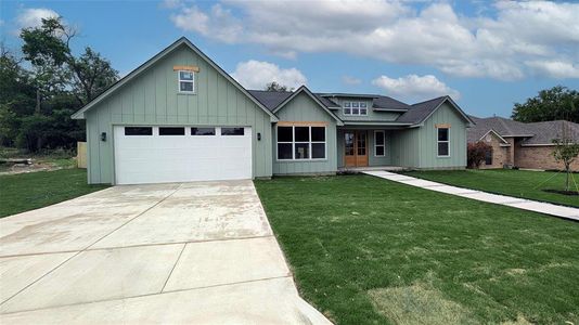 New construction Single-Family house 911 Van Winkle St, Weatherford, TX 76086 - image