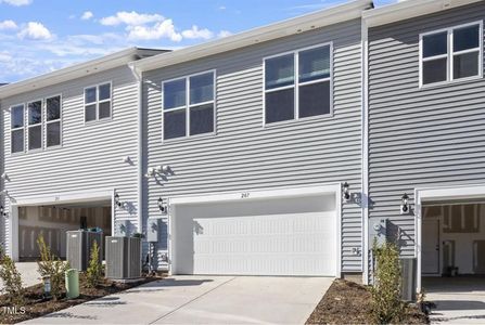 New construction Townhouse house 207 Chesapeake Commons St, Unit 80, Garner, NC 27529 Hibiscus- photo 16 16