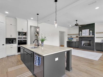 New construction Single-Family house 1021 Silver Sage, Weatherford, TX 76085 - image 8