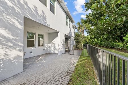 New construction Townhouse house 16370 Oakview Dr, Westlake, FL 33470 - image 4