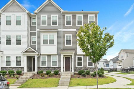 New construction Townhouse house 6309 Truxton Ln, Raleigh, NC 27616 - image