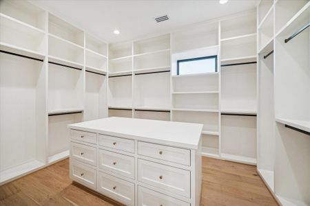 New construction Single-Family house 3855 Gramercy St, Houston, TX 77025 - image 11