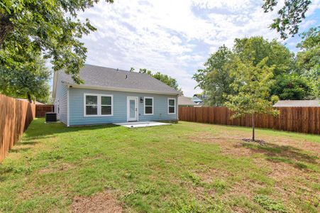 New construction Single-Family house 1124 S Hazelwood St, Sherman, TX 75090 null- photo 21 21